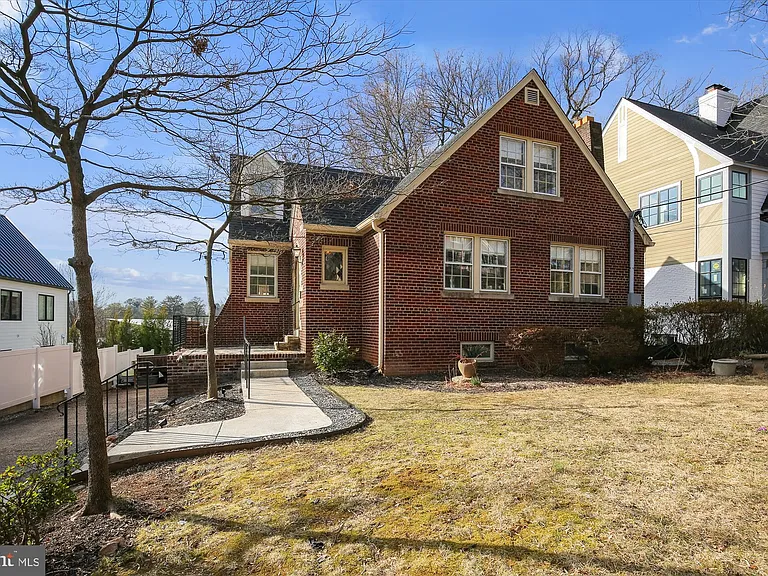 10202 Frederick Ave — Photo 33