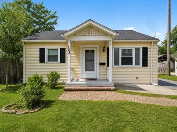 122 Westfall Rd, Rochester, NY 14620