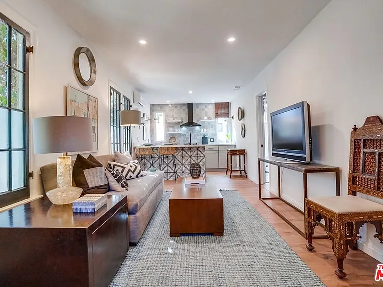 1574 Murray Dr — Photo 8