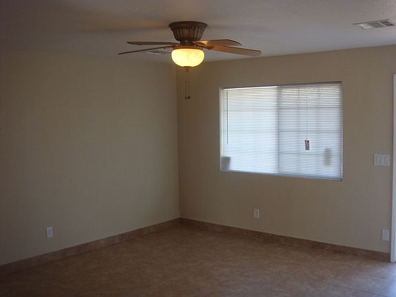 5th image of 8102 N 42nd Ln