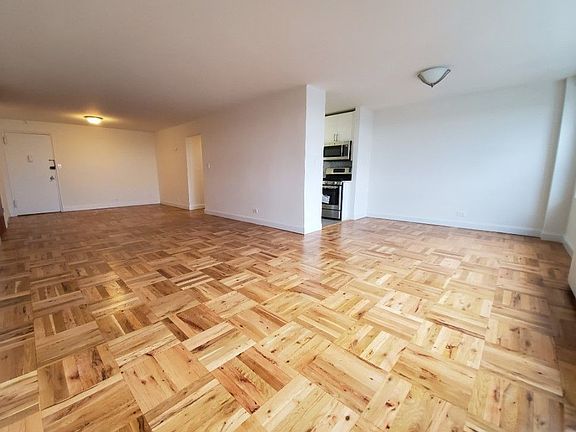 2nd image of 12510 Queens Blvd APT 1222