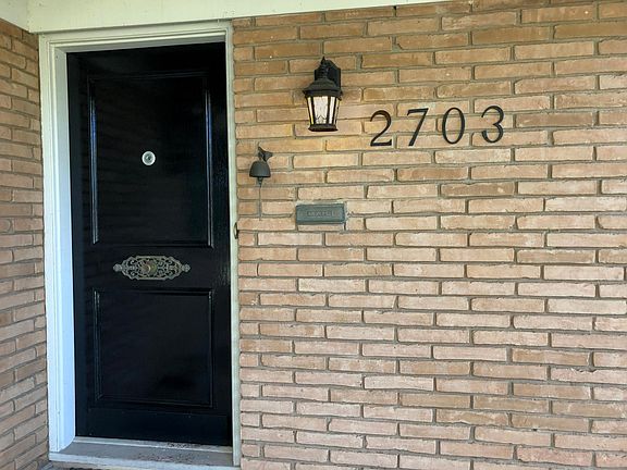 2nd image of 2703 Cavileer Ave