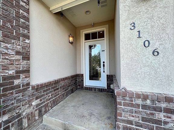 4th image of 3106 66th Avenue Ct