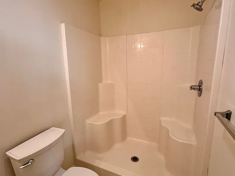 2948 Crystal Spring Ln — Photo 13