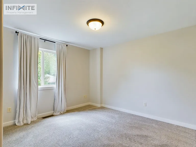 3308 W Babcock St #C — Photo 17