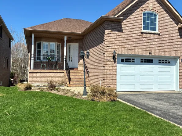 46 Woodhaven Cres, Richmond Hill, ON L4E 3T2