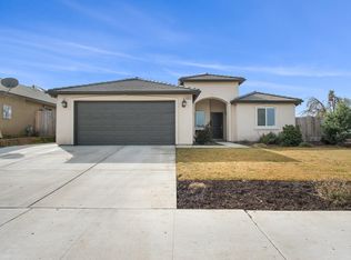 501 E Wutchumna Ave, Woodlake, CA 93286