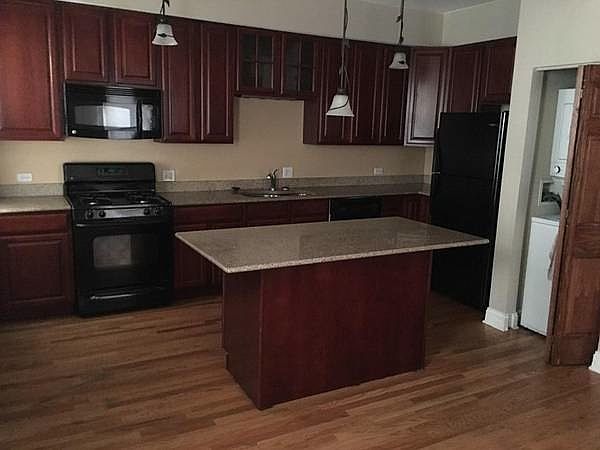 2nd image of 5624 S Prairie Ave #2