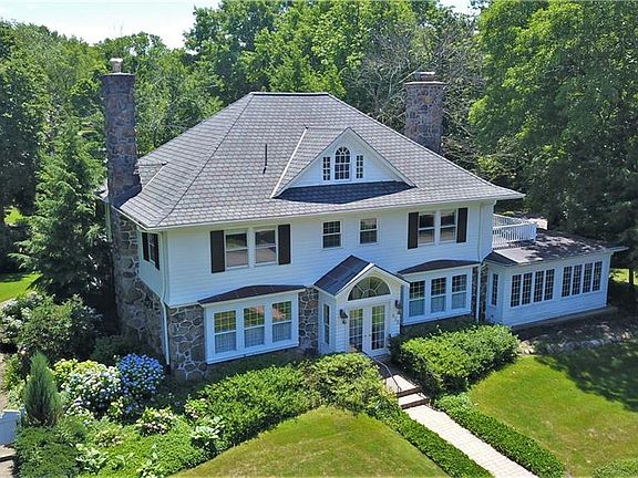3rd image of 455 Glenwood Blvd