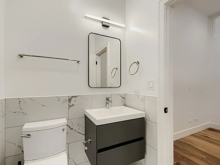 6740 N Sheridan Rd #2N — Photo 18
