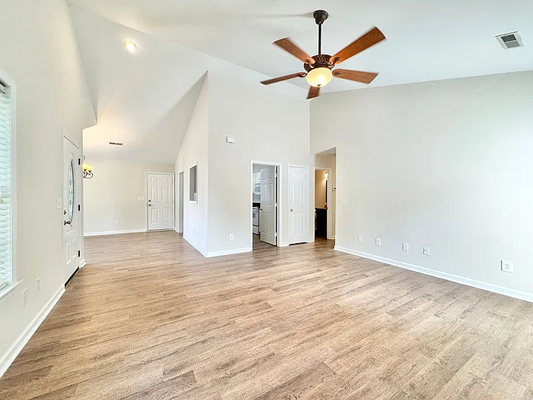 3529 Bent Trace Dr — Photo 3