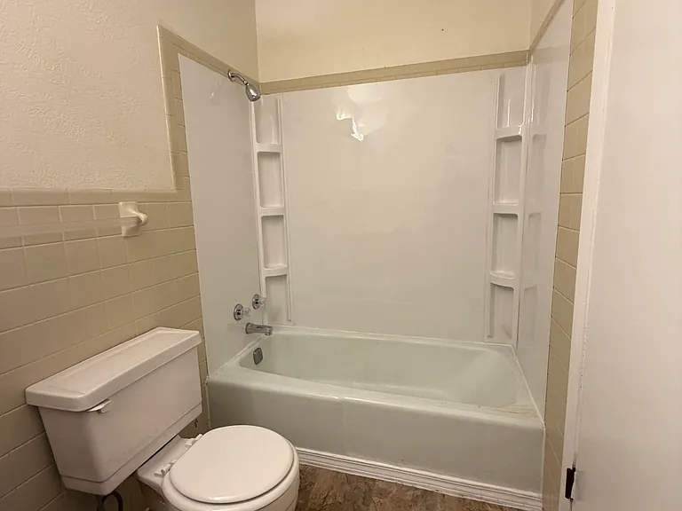 2104 E Empire St #5 — Photo 6
