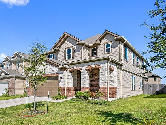 2nd image of 2630 Oakwood Bluff Trl