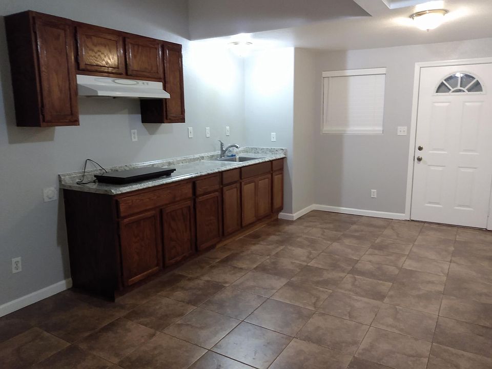 1st image of 2785 Wilbur Ave