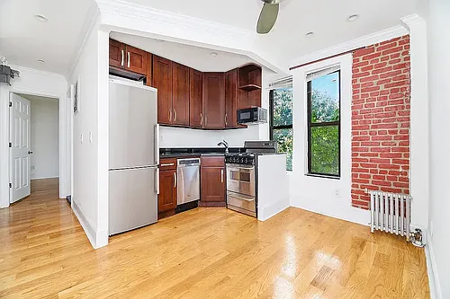 378 S 4th St #10 Photo 1