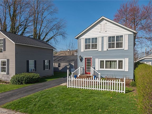 2nd image of 686 Perry St