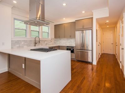 174 L St #1, South Boston, MA, 02127