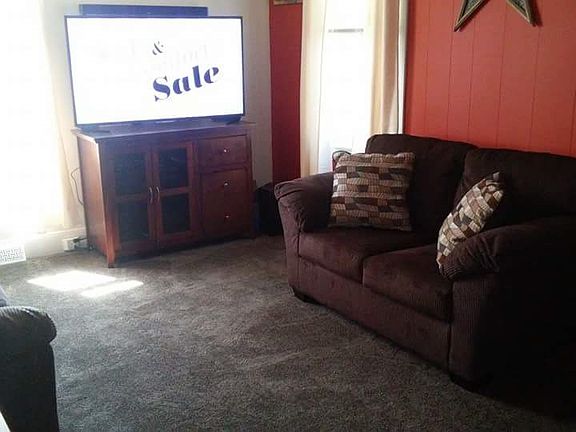3rd image of 586 E Mountain Ave