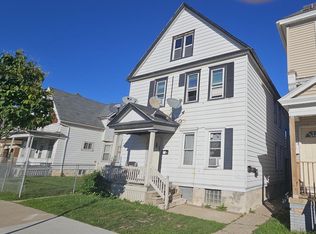 2424 S 13th St, Milwaukee, WI 53215