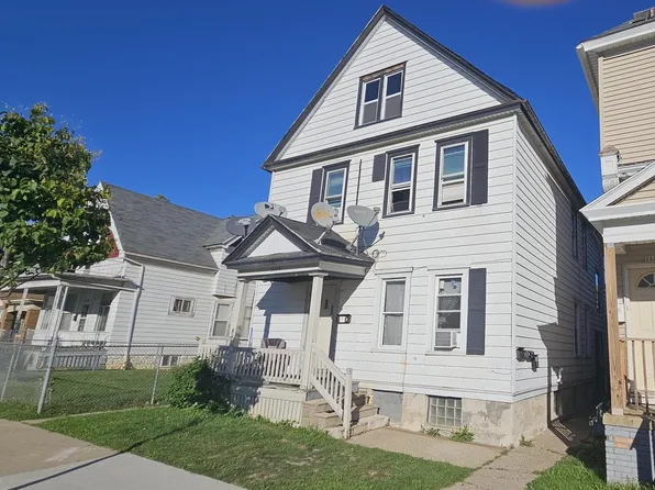 2424 South 13th STREET, Milwaukee, WI 53215