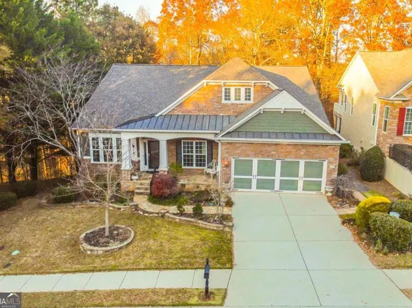 6352 Falling Water Ln, Hoschton, GA 30548