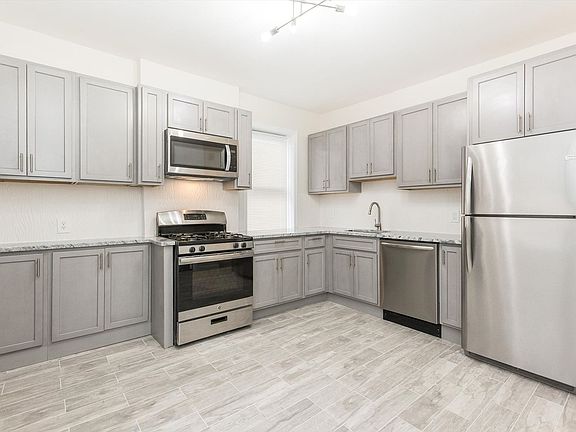 3rd image of 29-31 New St APT 3