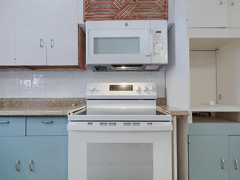 2927 Harrison Ave — Photo 25