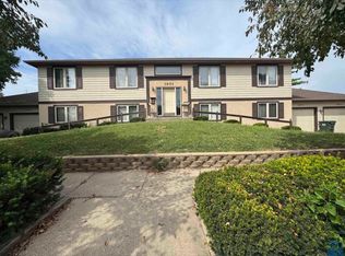 1402 5th Ave APT 4, South Sioux City, NE 68776