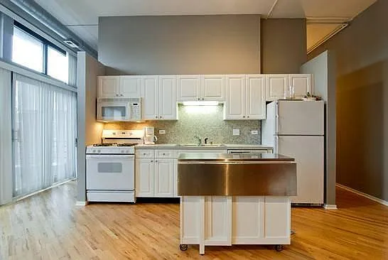 2012 W Saint Paul Ave #209 — Photo 4