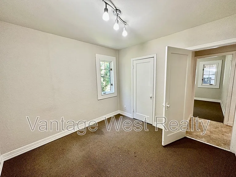 840 Bernard Ave — Photo 14