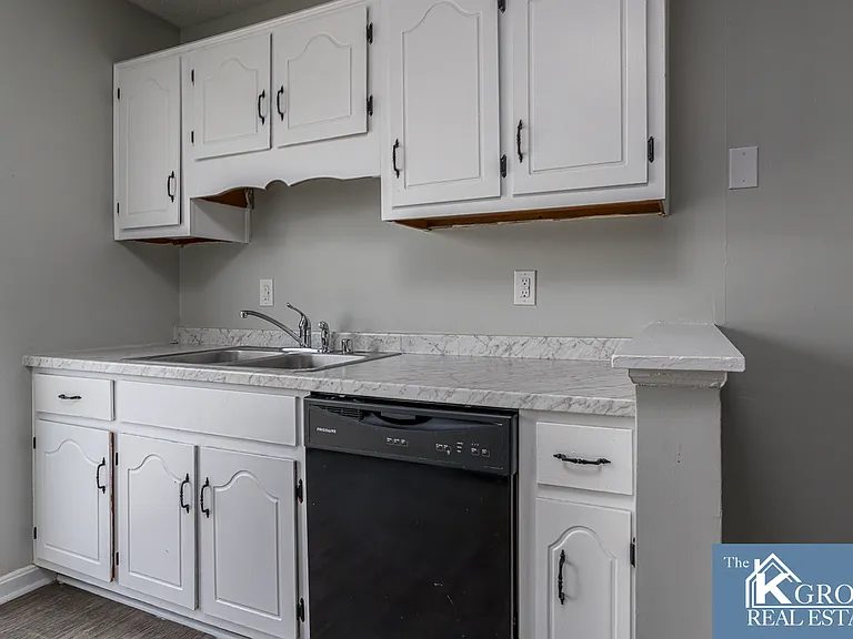 2845 Frontier Ct #5 — Photo 2