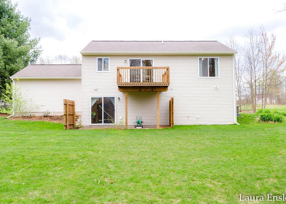 1st image of 4711 Blue Heron Dr