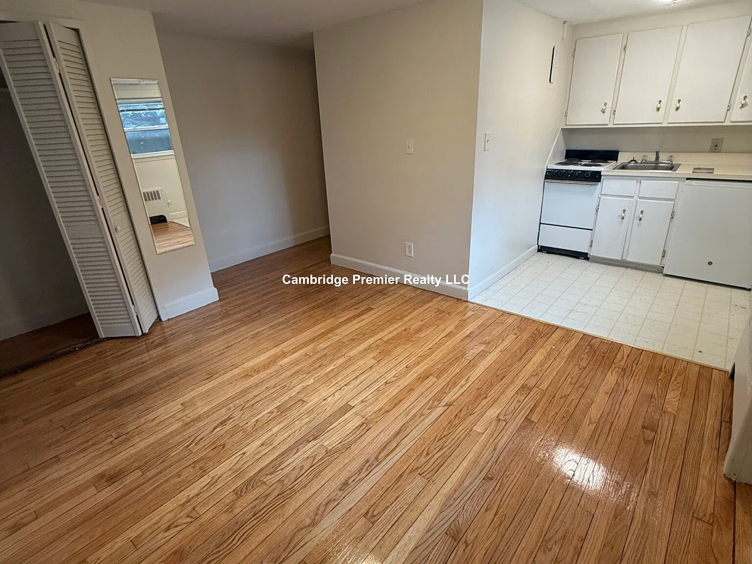 Studio, 9999 sqft, $1,900 — Photo 4
