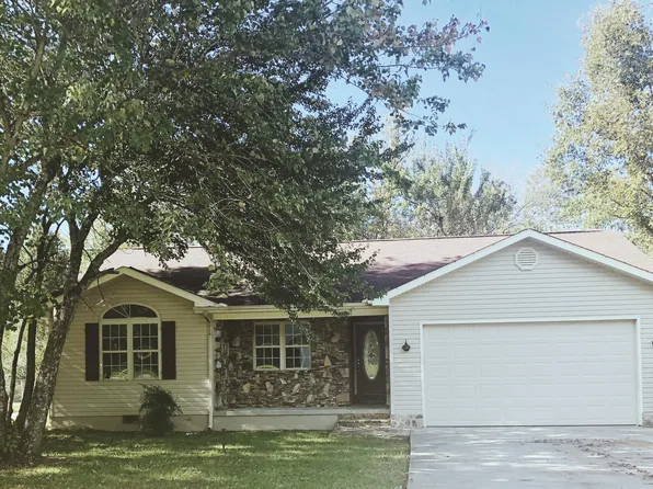 239 Goldenbrook Dr, Crossville, TN 38555