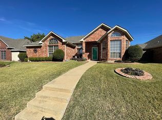 6710 Falcon St, Rowlett, TX 75089