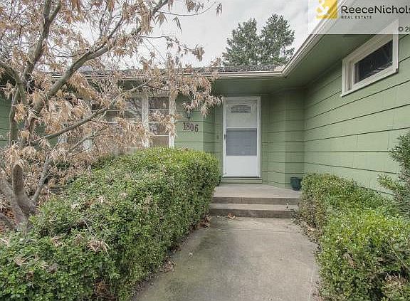 4th image of 1806 S Lake Dr