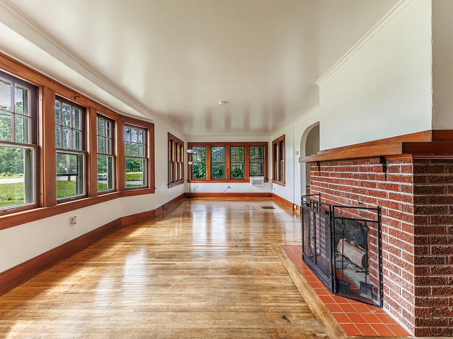 3 bed, 1269 sqft, $2,100 — Photo 3