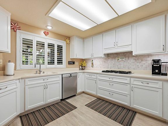 4th image of 2092 Stonefield Lane