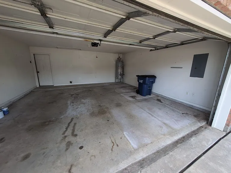7647 Rosewood Dr — Photo 10
