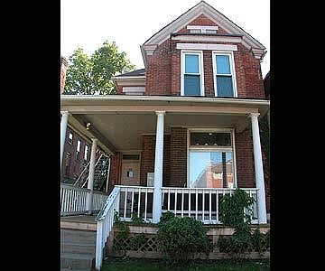1st image of 133 1/2 W 10th Ave