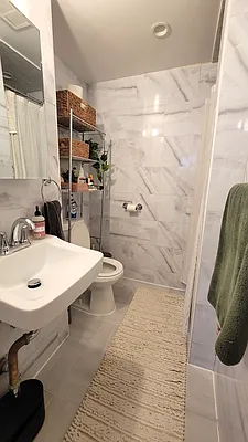 Rented by New York Dwellings LLC | media 23