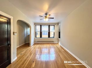 721.5 W Barry Ave #B2, Chicago, IL 60657