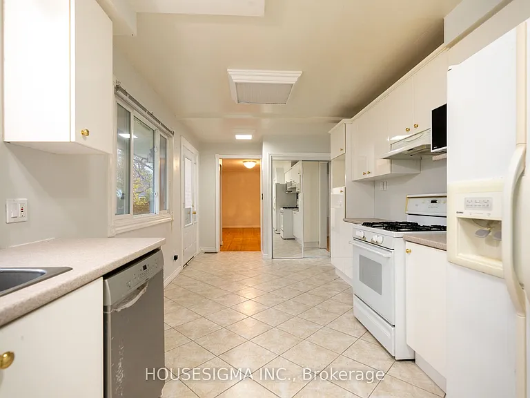 1 Cherrylane Dr N — Photo 5