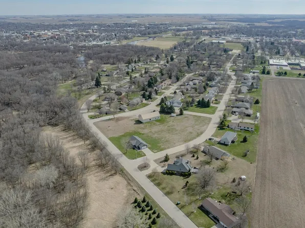 33-903 6th St SW, Spencer, IA 51301