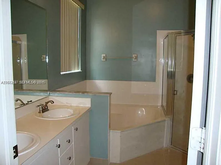 2241 SE 17th Ave — Photo 10