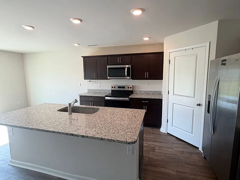 4011 Atlantic Ave — Photo 3