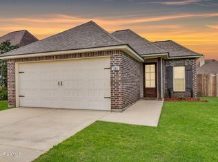 113 Canton Ct, Youngsville, LA 70592