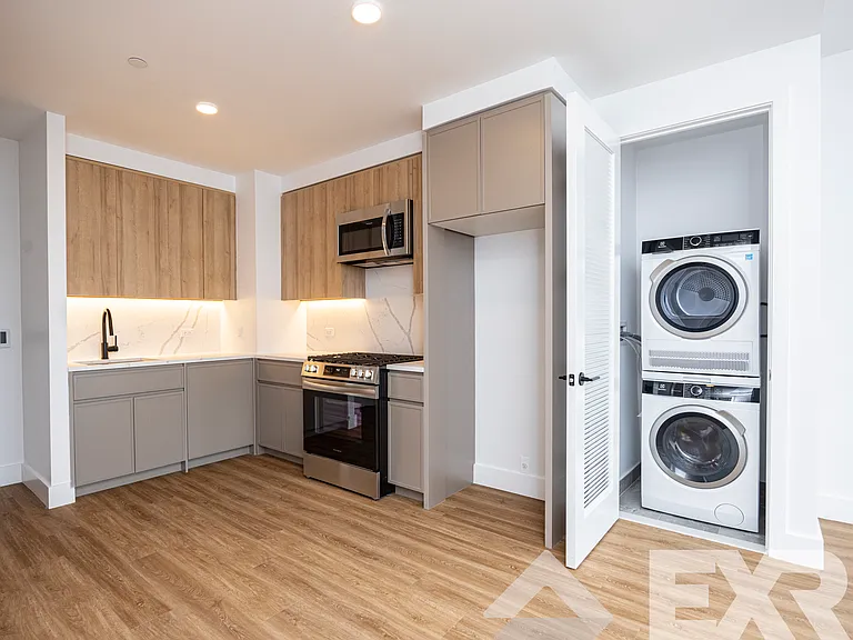 2230 Cropsey Ave #2009 — Photo 5