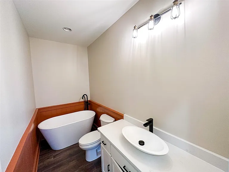 1184 County House Ln — Photo 20