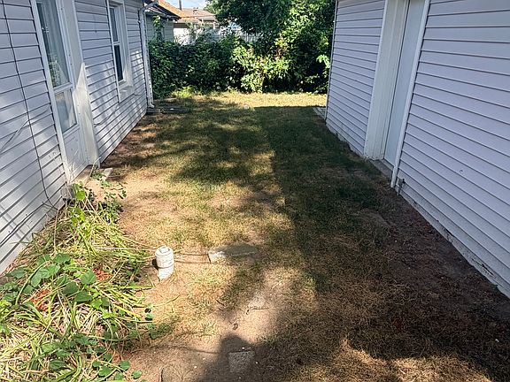 4th image of 7402 N Vernon St